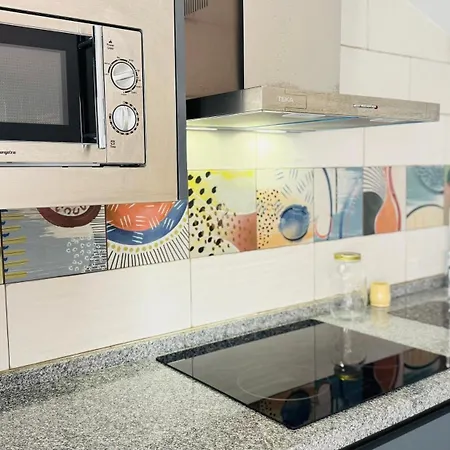 Tadawn Literary Couette-café Estepona